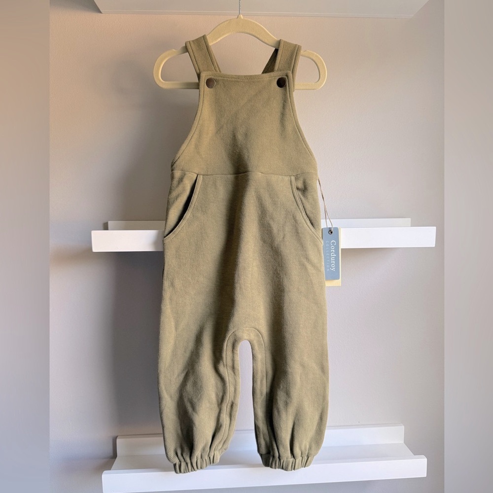 Loved baby corduroy romper 12-18 NWT